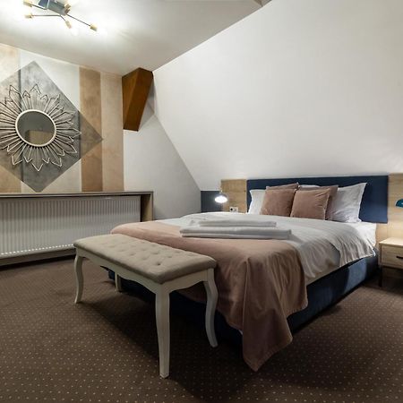 Lumiere House Sibiu Hotel Bagian luar foto