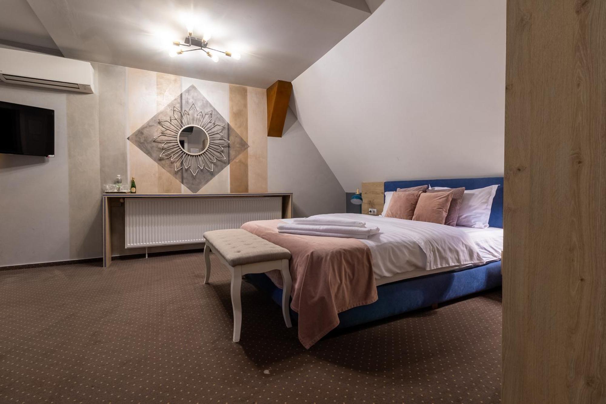 Lumiere House Sibiu Hotel Bagian luar foto
